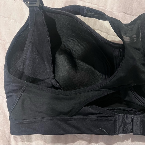 Old Navy Maternity High Support Nursing Sports Bra Black Jack Size 38 DD - Picture 9 of 12